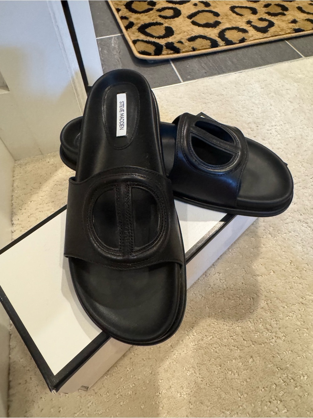 Steve Madden black leather sandals